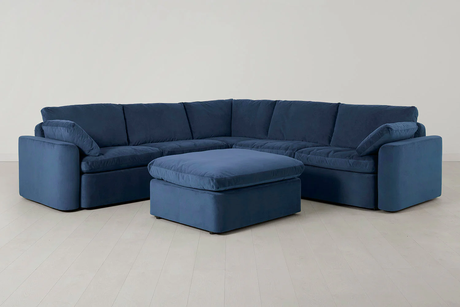 Model 13 Großes Ecksofa mit Polsterhocker - Image 33