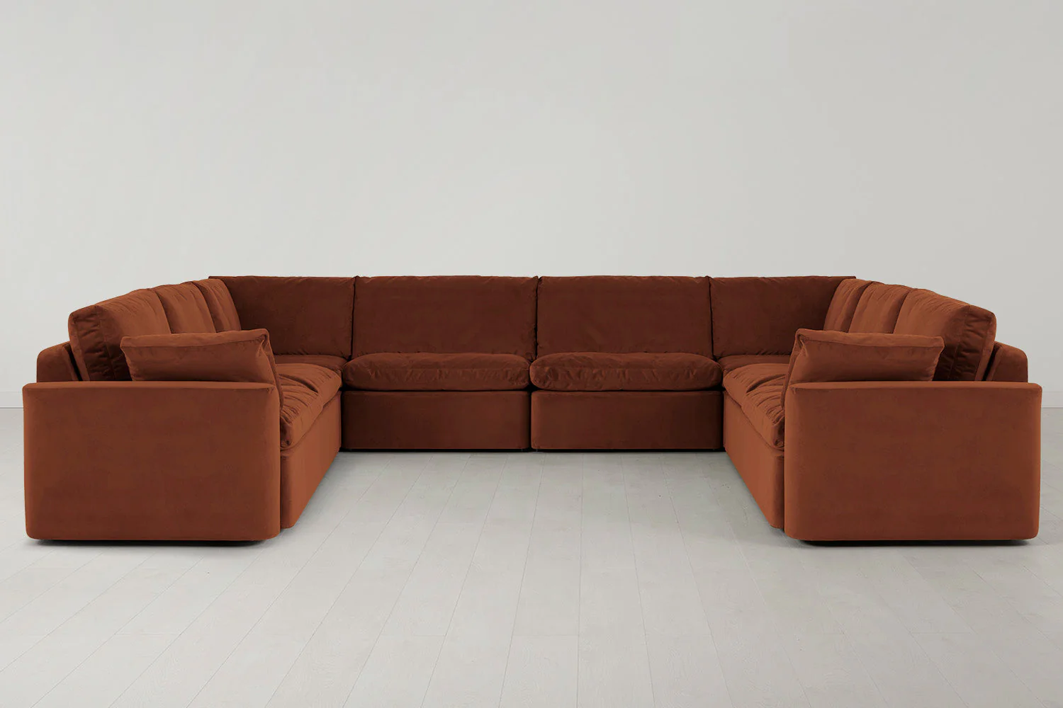 Model 13 U-Form Sofa - Image 18